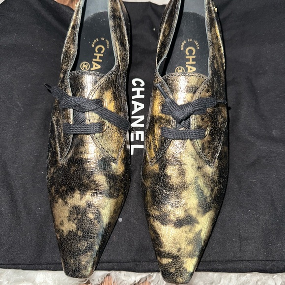 Chanel pointe toe loafers 38 1/2 brand new authentic interlocking CC Logo - Picture 8 of 8